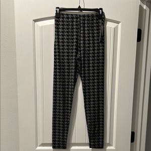 Black and Gray Houndstooth Leggings